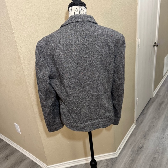 Larry Levine Women's Gray Blazer - Picture 3 of 7